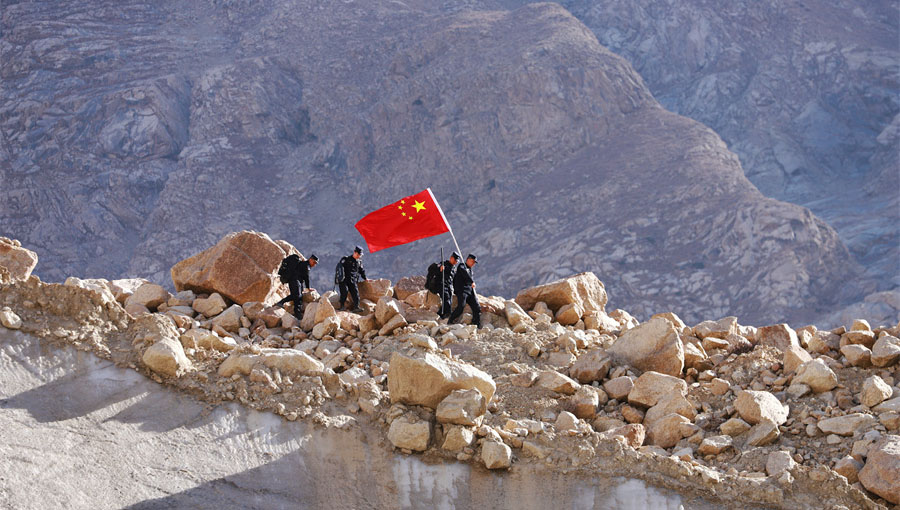 边境巡逻踏查